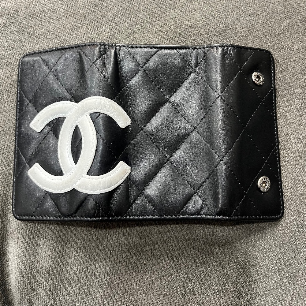 Chanel - Picture 3 of 7